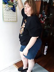 Crazy older moms are posing seminaked for money