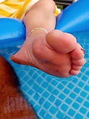 Relaxed feet in the water