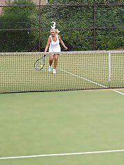 Mom Lily from Aunt Judys gallery 5